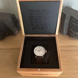 Shinola Canfield 43mm NWT never worn